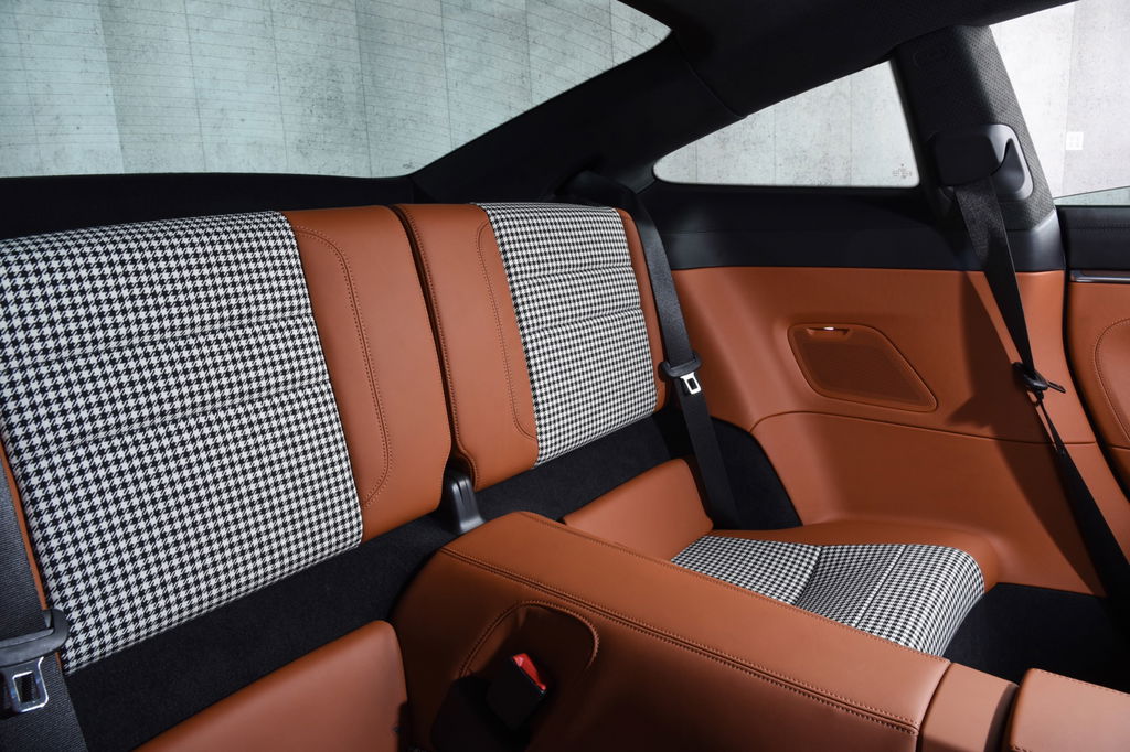 Porsche 992 Sport Classic