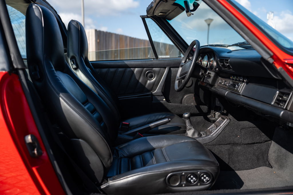 Porsche 964 Carrera 4