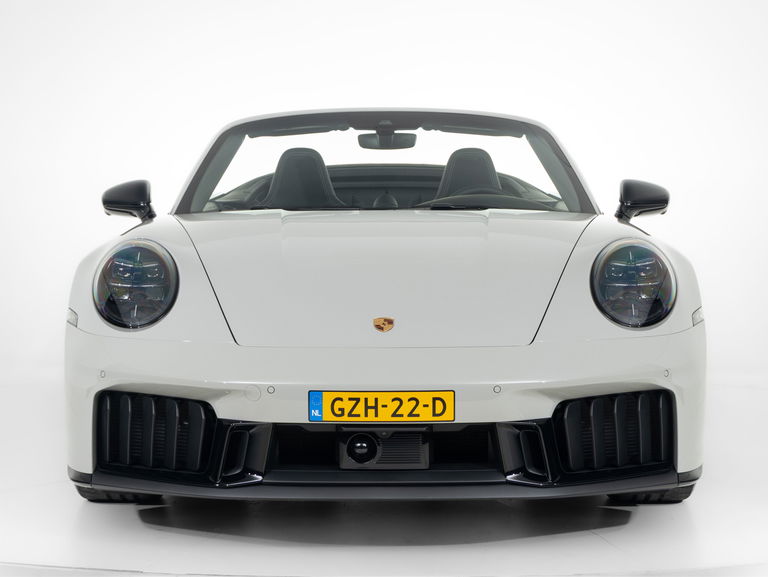 Porsche 992.2 Carrera 4 GTS