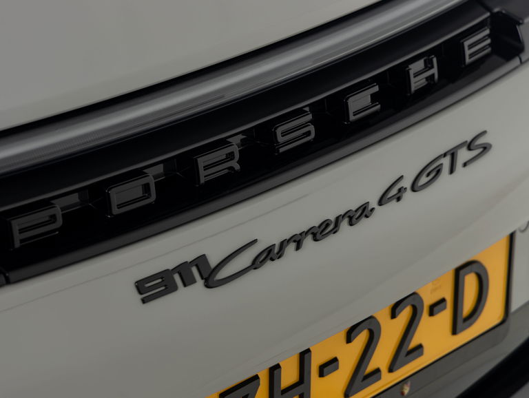 Porsche 992.2 Carrera 4 GTS