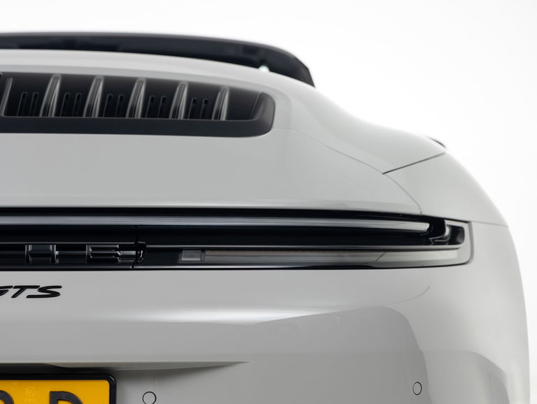 Porsche 992.2 Carrera 4 GTS