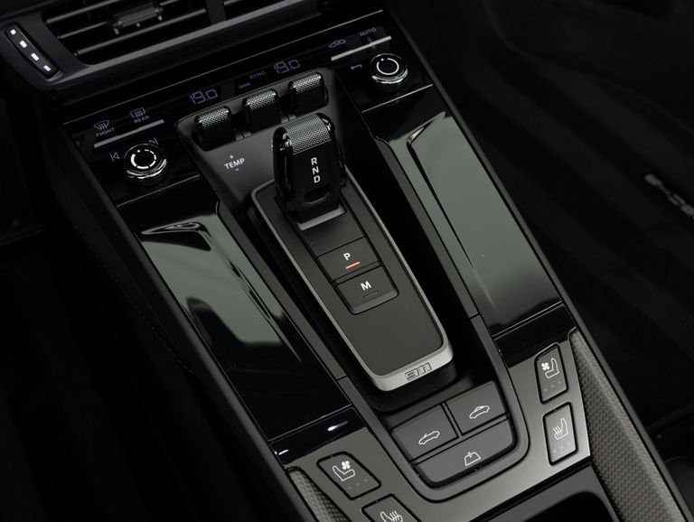 Porsche 992.2 Carrera 4 GTS