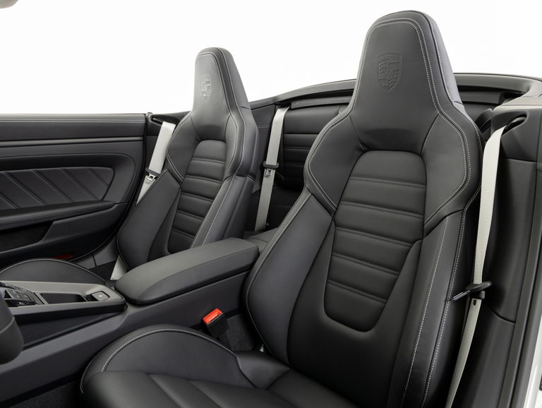 Porsche 992.2 Carrera 4 GTS