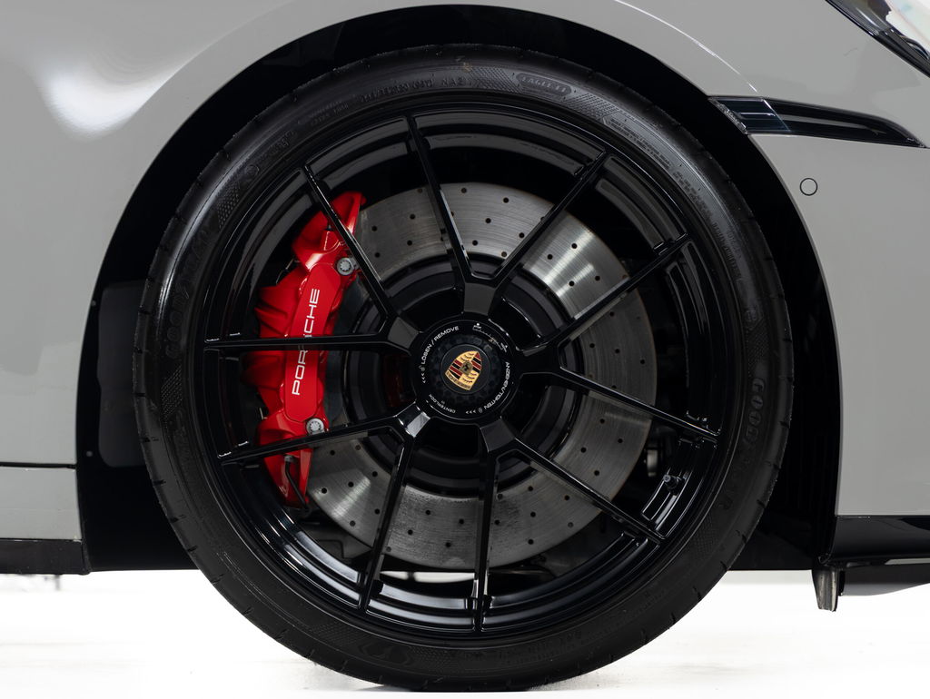 Porsche 992.2 Carrera 4 GTS