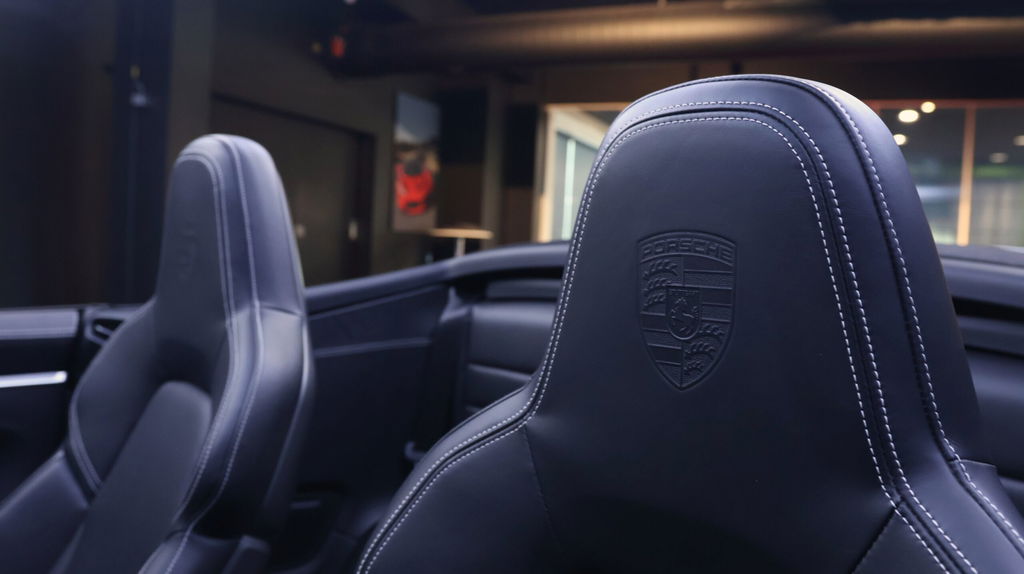 Porsche 992 Carrera 4S