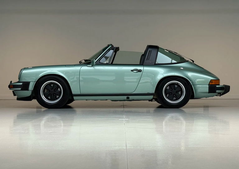 Porsche 911 Carrera 2.7