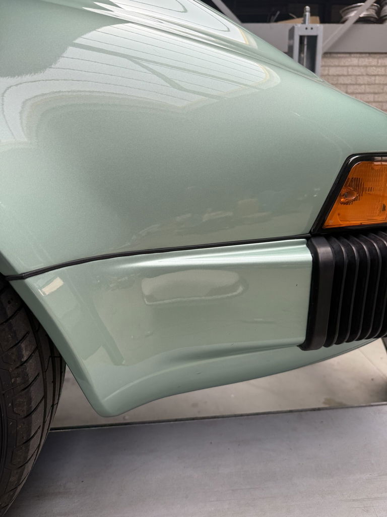 Porsche 911 Carrera 2.7