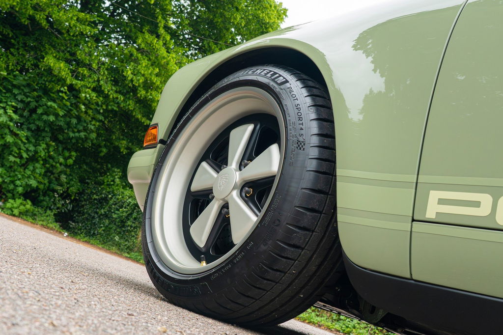 Porsche 911 Reimagined by Singer