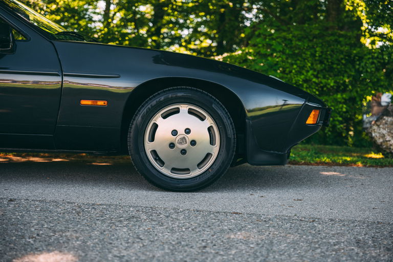 Porsche 928 S