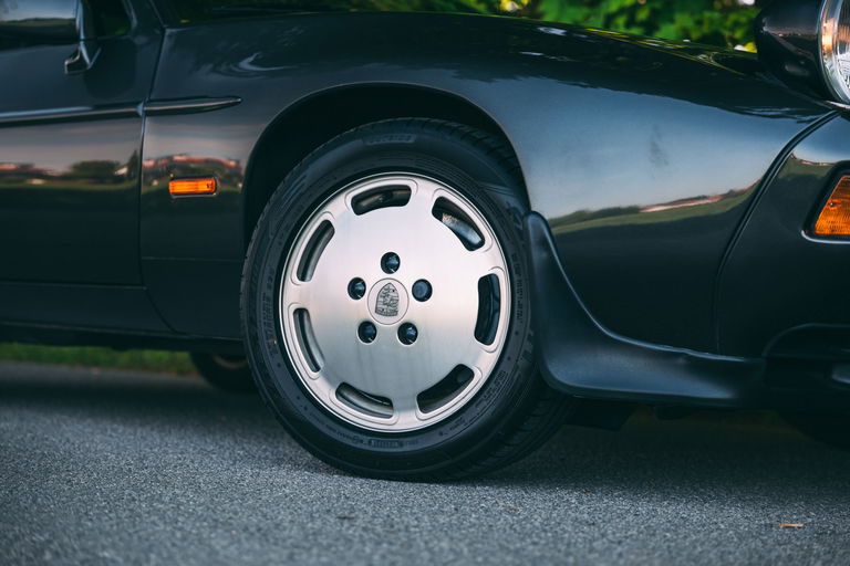 Porsche 928 S