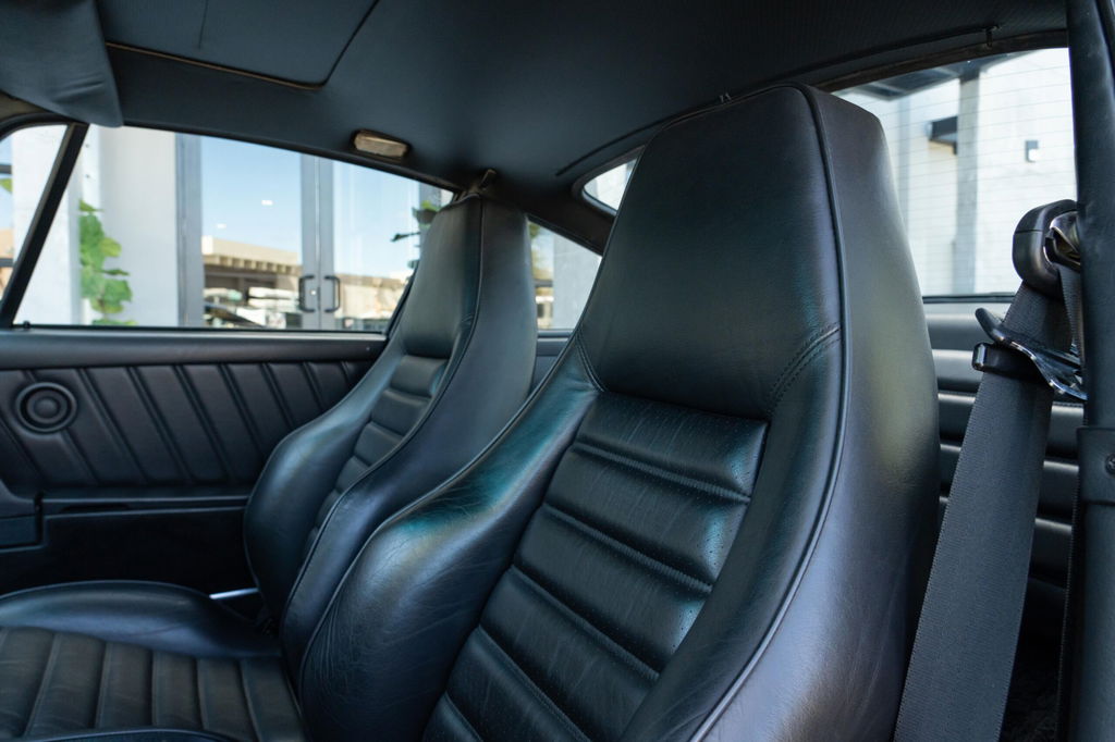 Porsche 911 Turbo 3.3 (US)