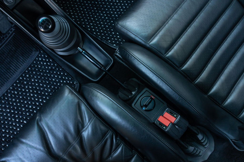 Porsche 911 Turbo 3.3 (US)