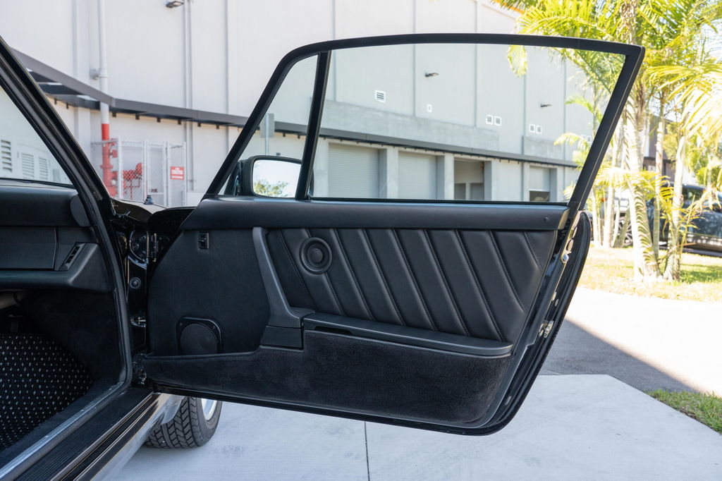 Porsche 911 Turbo 3.3 (US)