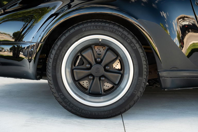 Porsche 911 Turbo 3.3 (US)