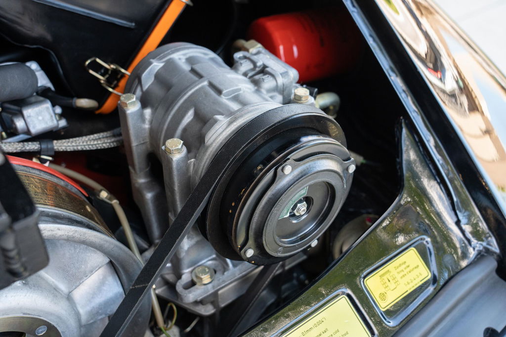 Porsche 911 Turbo 3.3 (US)