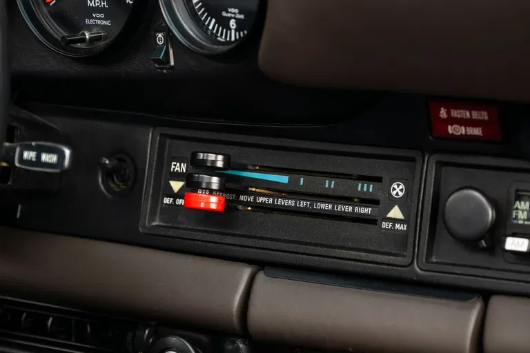 Porsche 911 Turbo 3.0 (US)