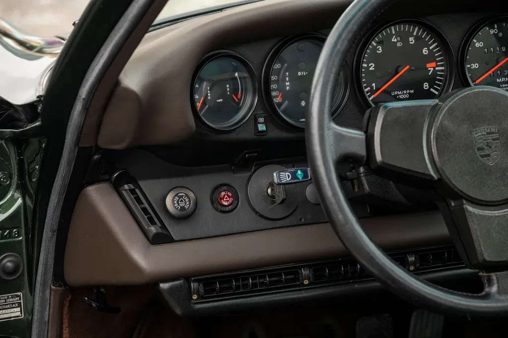 Porsche 911 Turbo 3.0 (US)