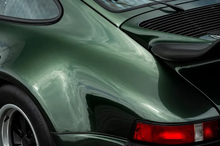 Porsche 911 Turbo 3.0 (US)