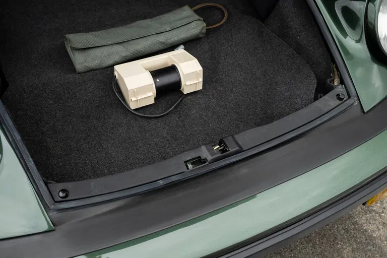 Porsche 911 Turbo 3.0 (US)