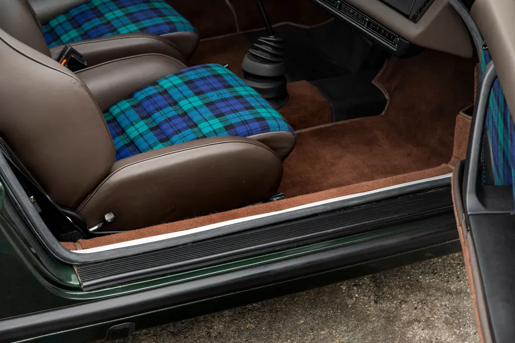 Porsche 911 Turbo 3.0 (US)