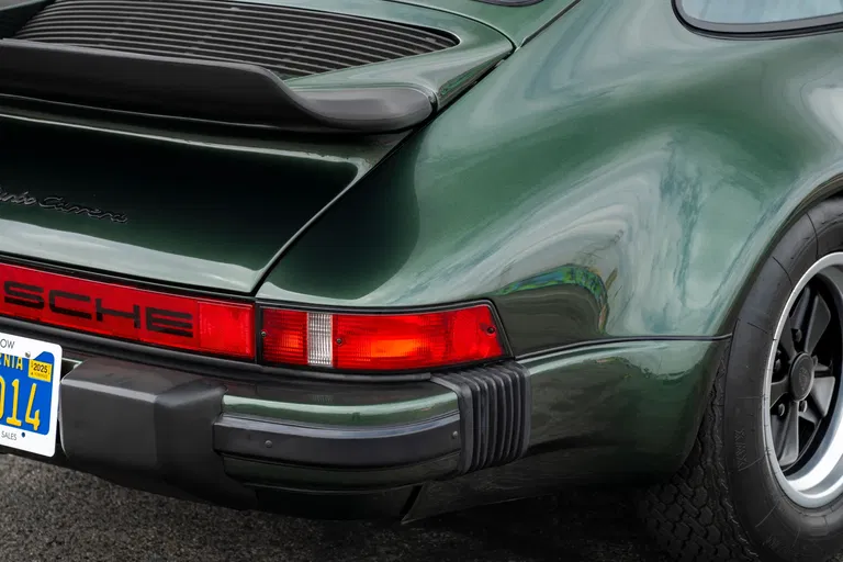 Porsche 911 Turbo 3.0 (US)