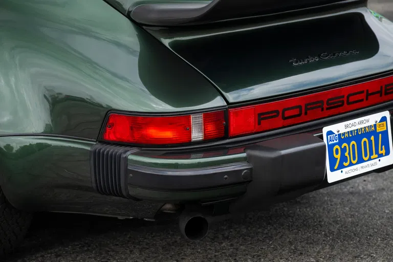 Porsche 911 Turbo 3.0 (US)
