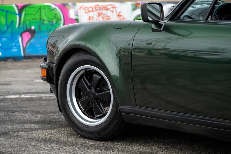 Porsche 911 Turbo 3.0 (US)