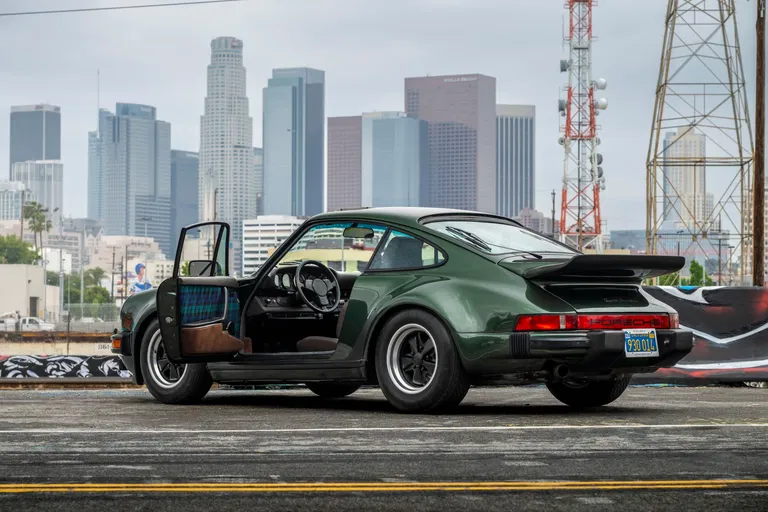 Porsche 911 Turbo 3.0 (US)