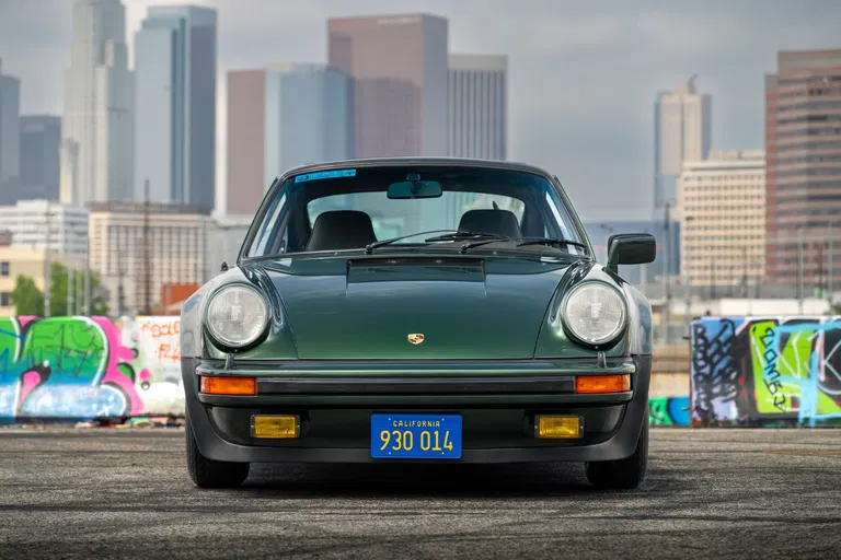 Porsche 911 Turbo 3.0 (US)