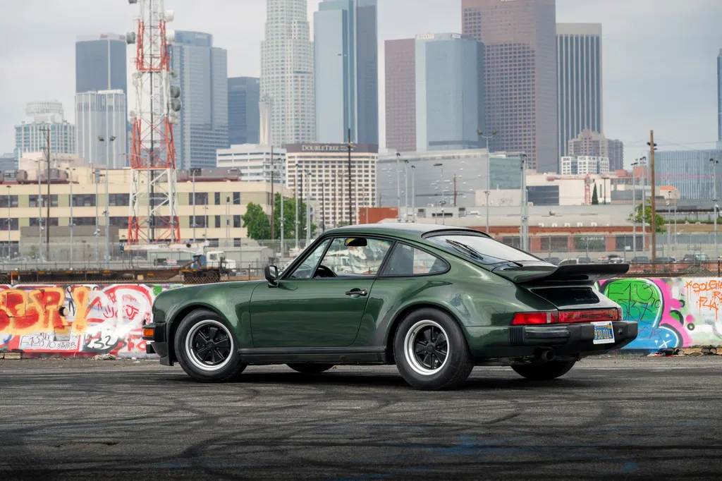 Porsche 911 Turbo 3.0 (US)