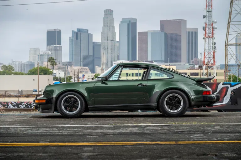 Porsche 911 Turbo 3.0 (US)