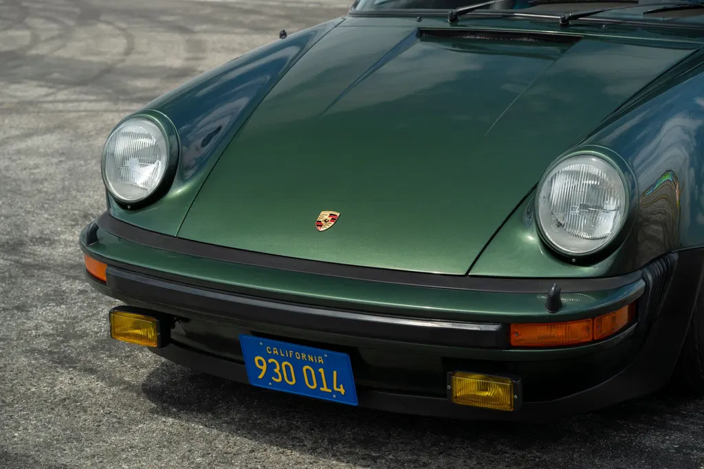 Porsche 911 Turbo 3.0 (US)