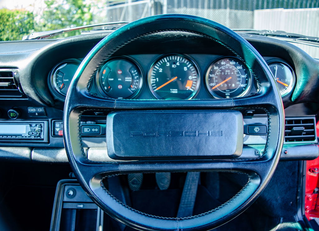 Porsche 911 Carrera 3.2