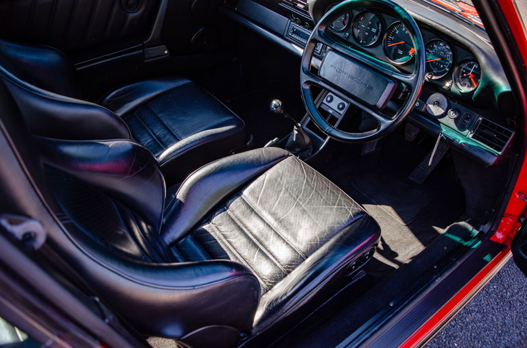 Porsche 911 Carrera 3.2