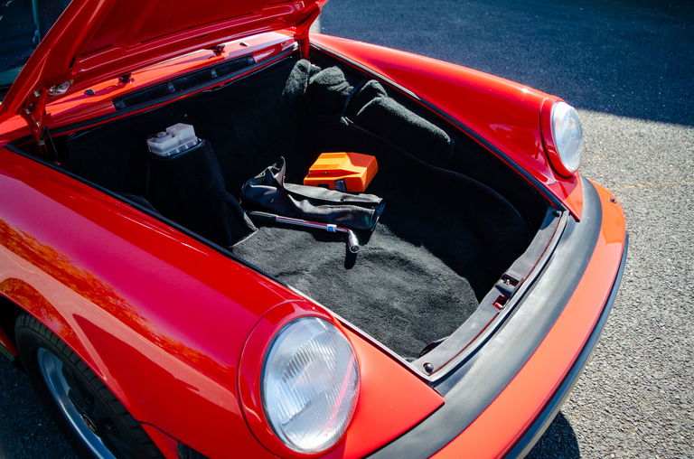 Porsche 911 Carrera 3.2