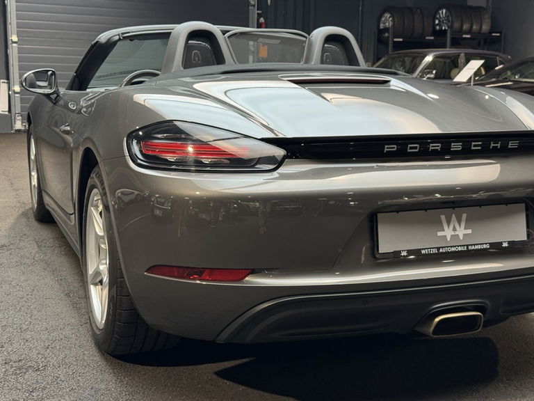 Porsche 718 Boxster