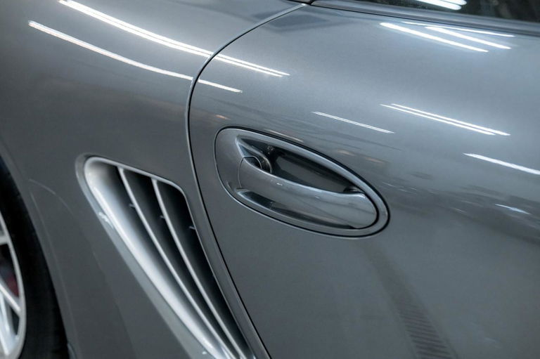 Porsche 987 Cayman R