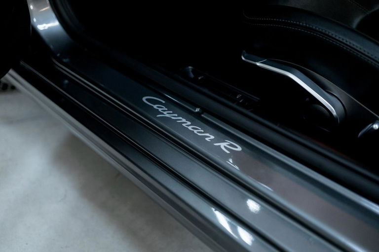 Porsche 987 Cayman R