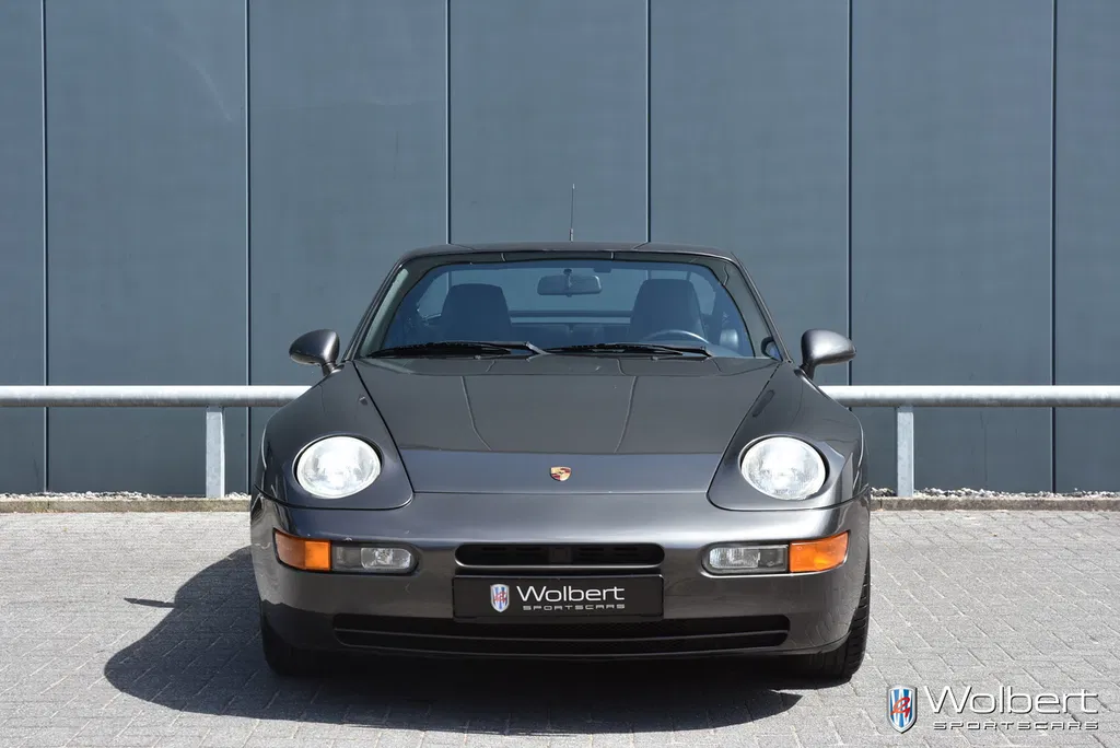 Porsche 968