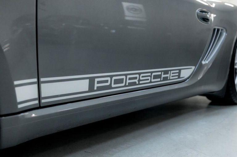 Porsche 987 Cayman R