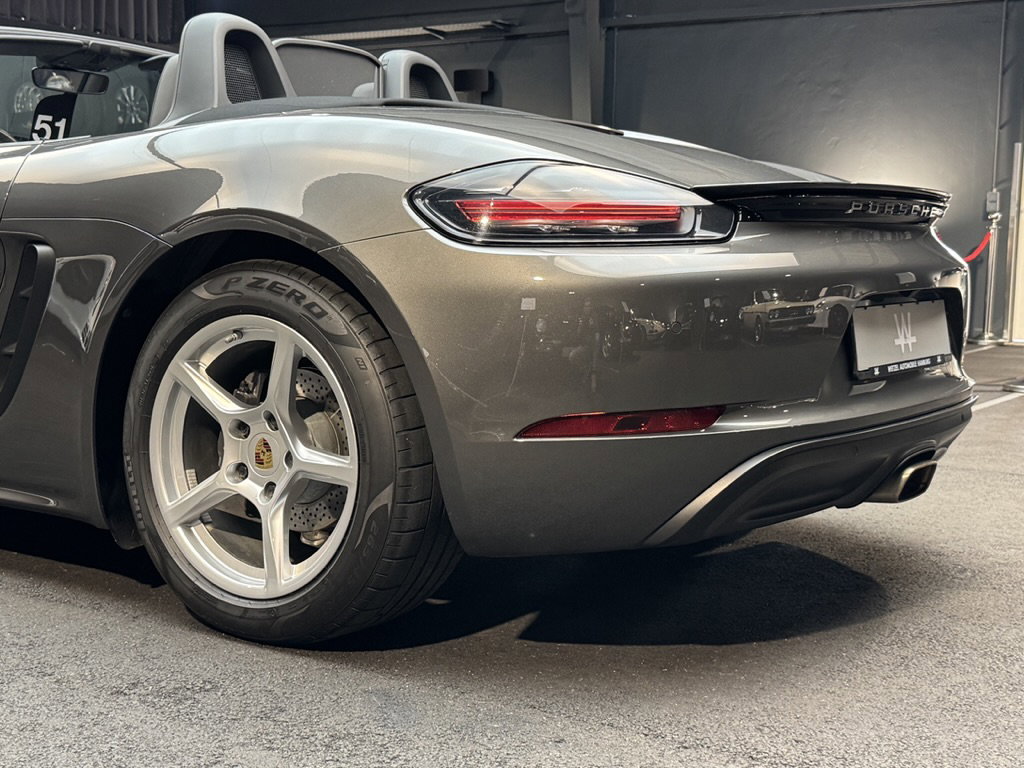 Porsche 718 Boxster