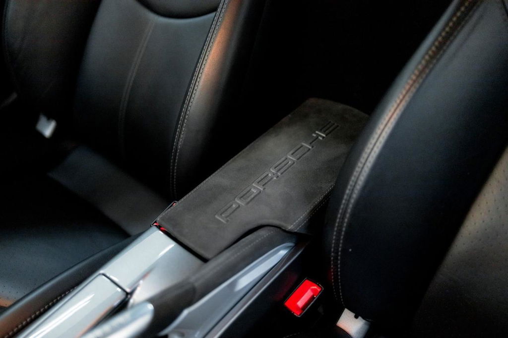 Porsche 987 Cayman R