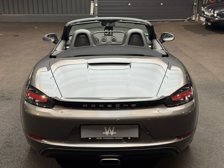 Porsche 718 Boxster