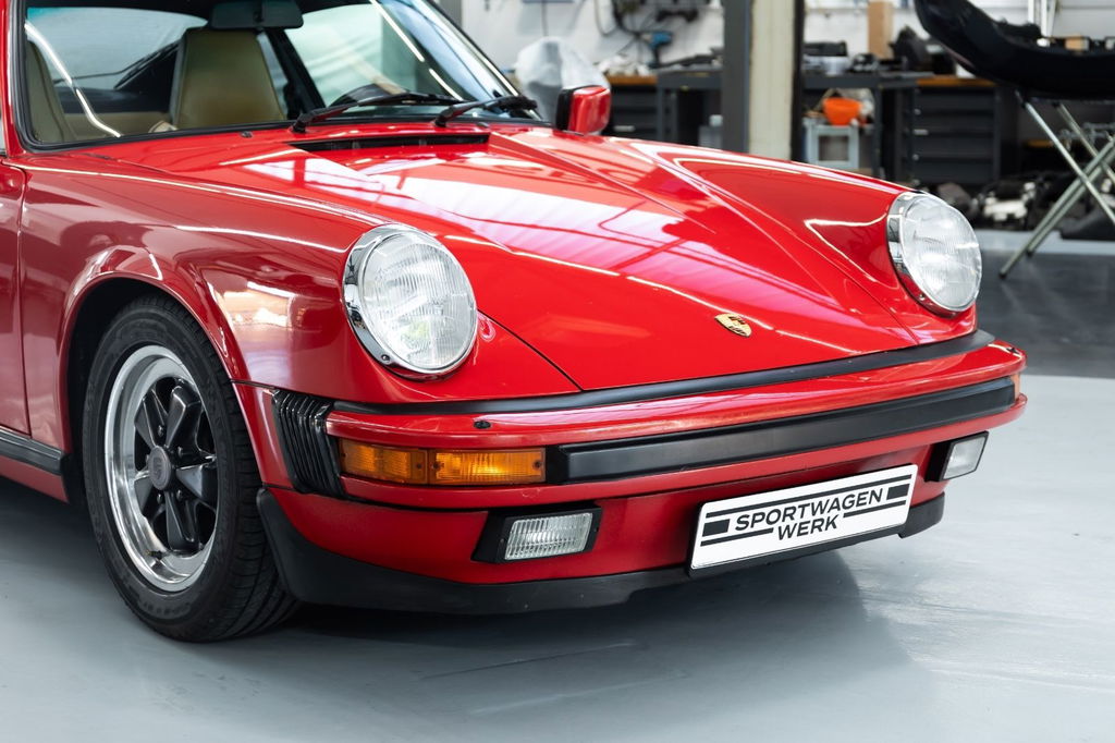 Porsche 911 Carrera 3.2 (US)