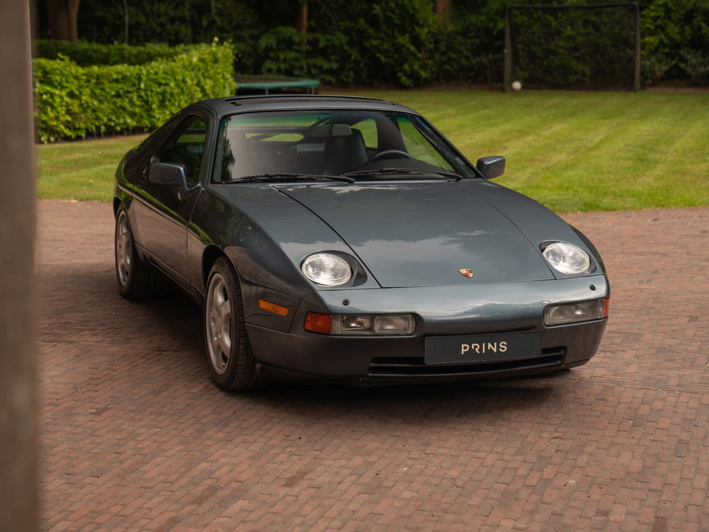Porsche 928 S4