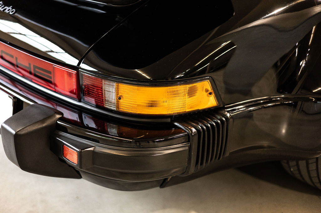 Porsche 911 Turbo 3.3