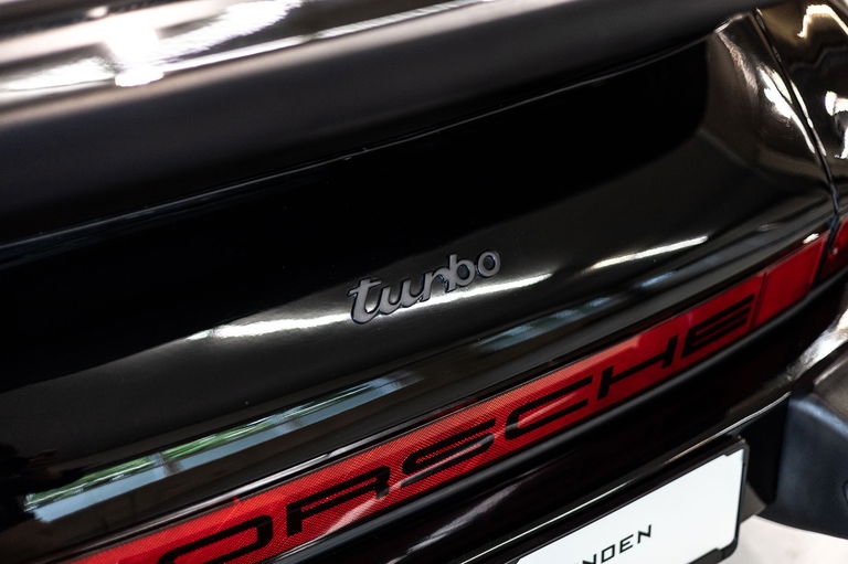 Porsche 911 Turbo 3.3