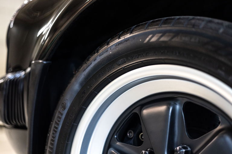 Porsche 911 Turbo 3.3