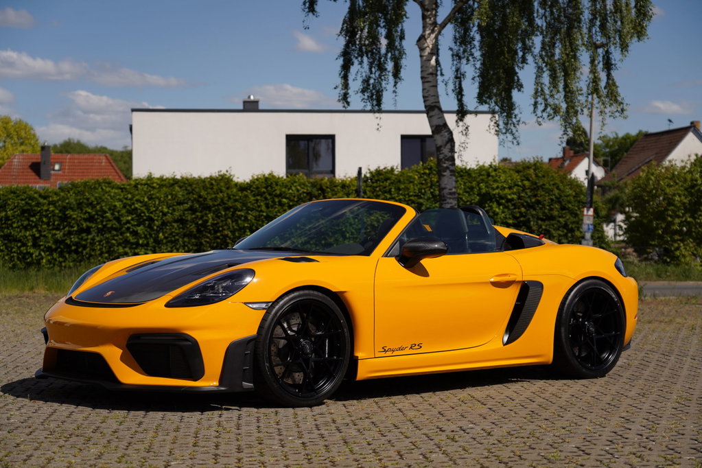 Porsche 718 Spyder RS