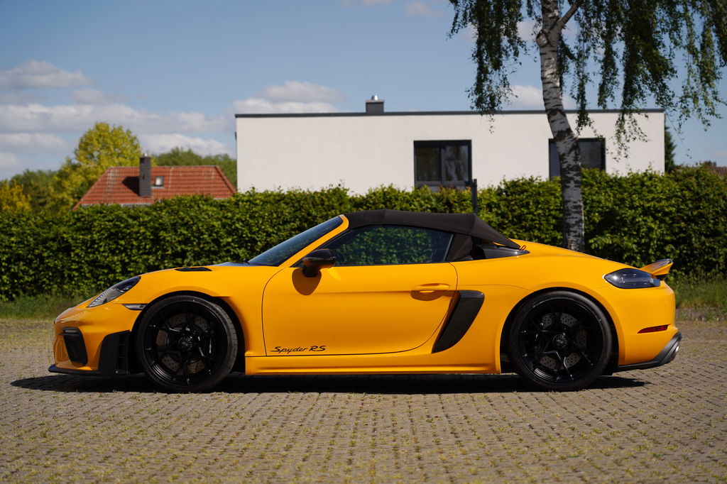 Porsche 718 Spyder RS